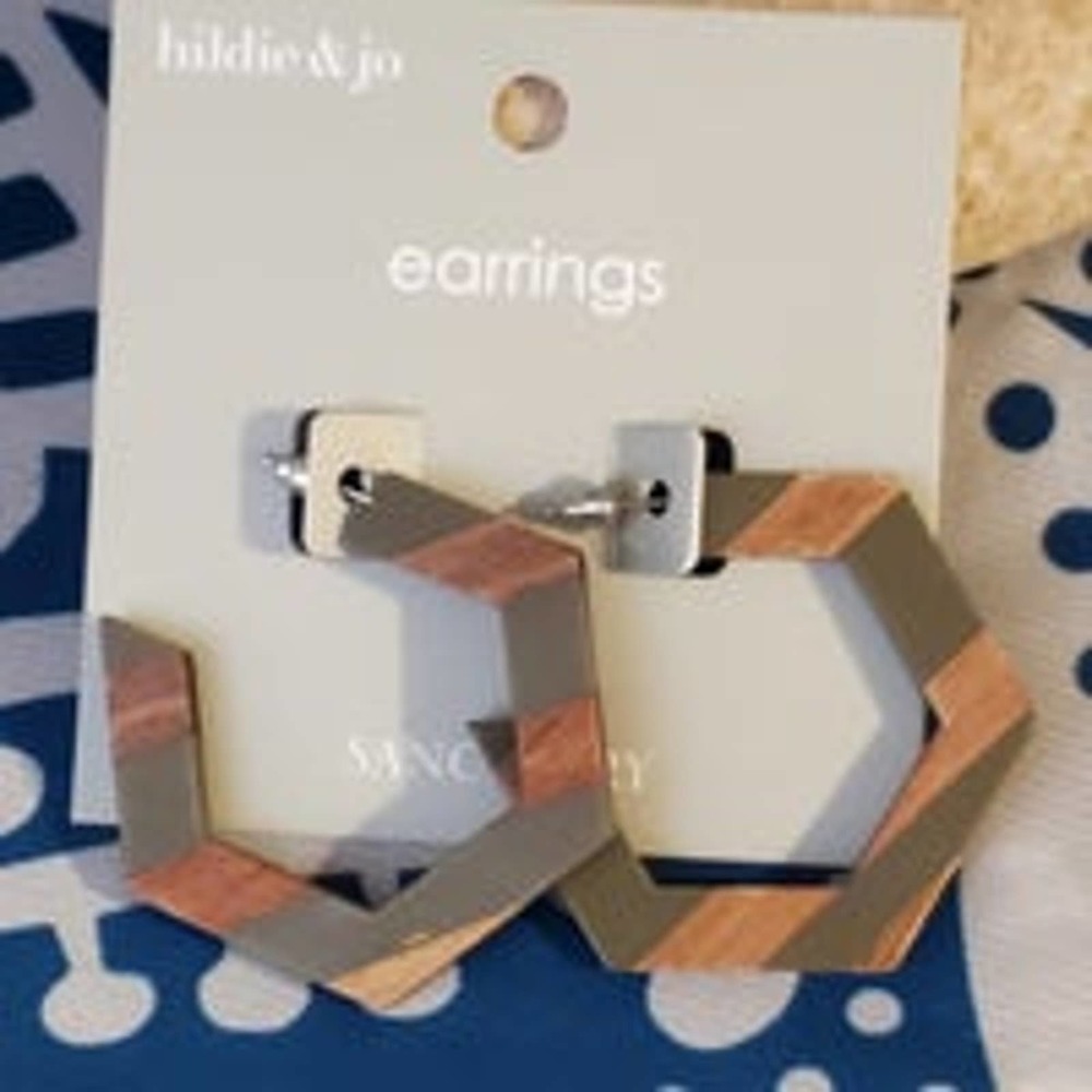 Wood & green  angled hoops new hildie & jo sanctuary summer spring natural boho